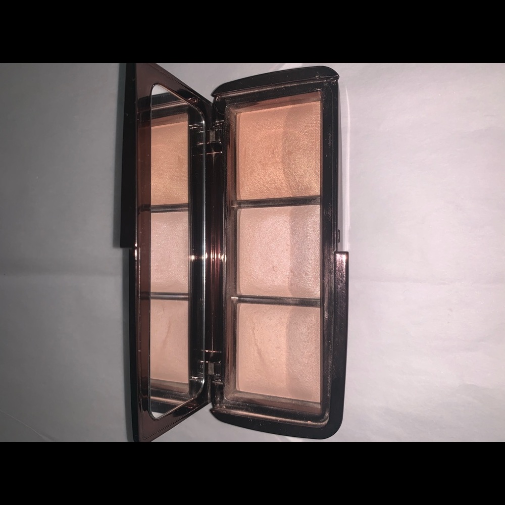 Hourglass Ambient Lighting Palette